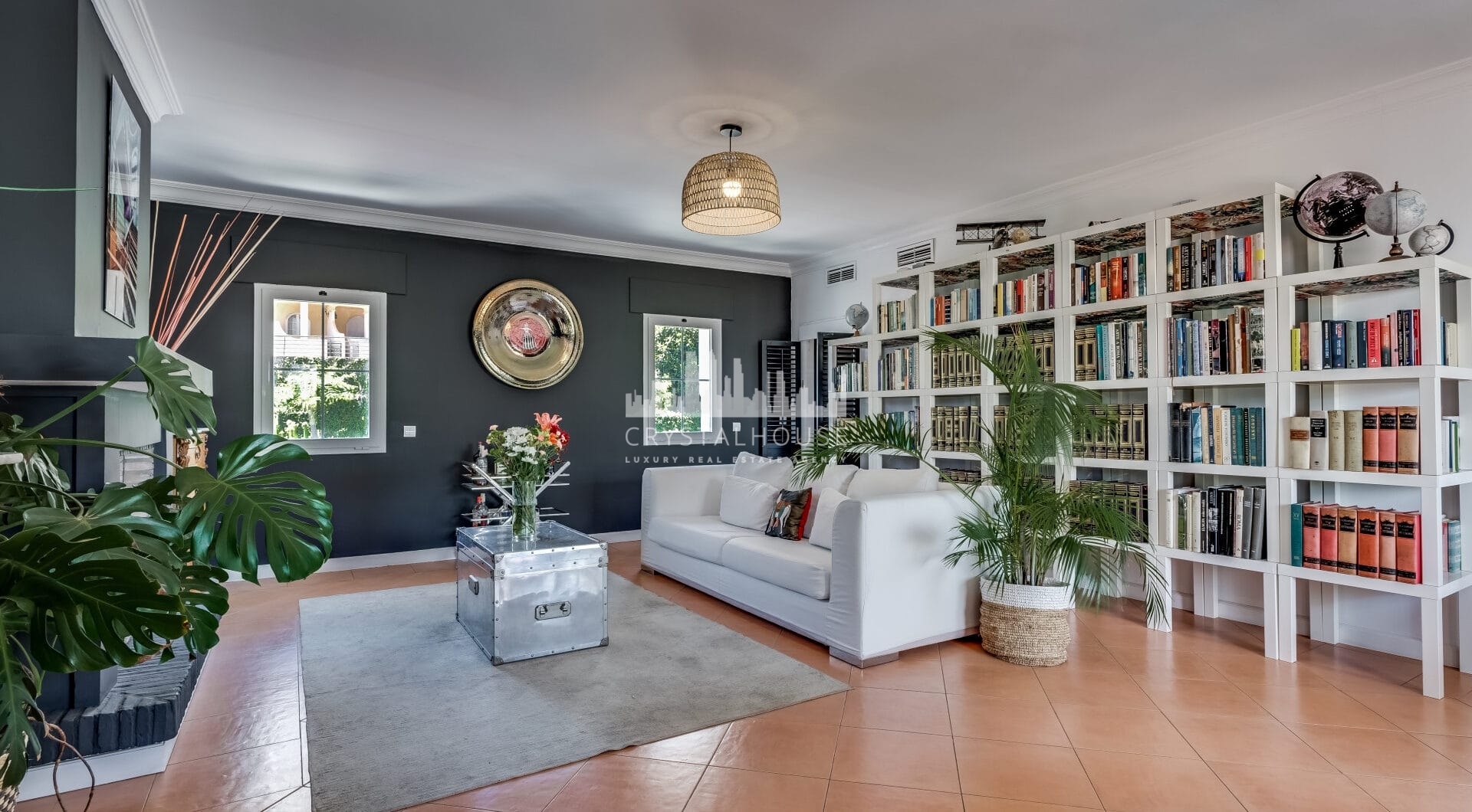Incredible property with panoramic views!