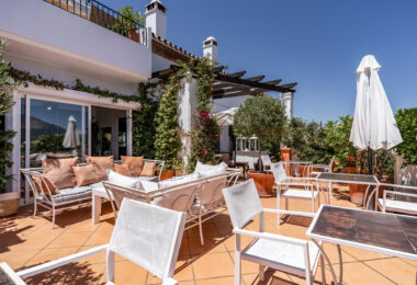 Incredible property with panoramic views!