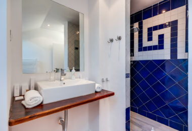 Incredible property with panoramic views!