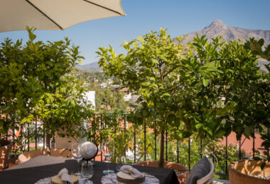 Incredible property with panoramic views!