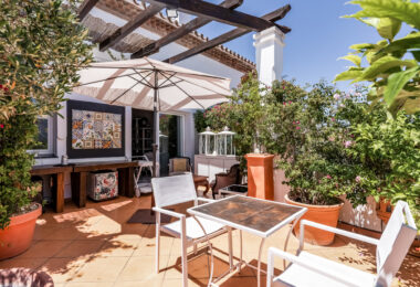 Incredible property with panoramic views!