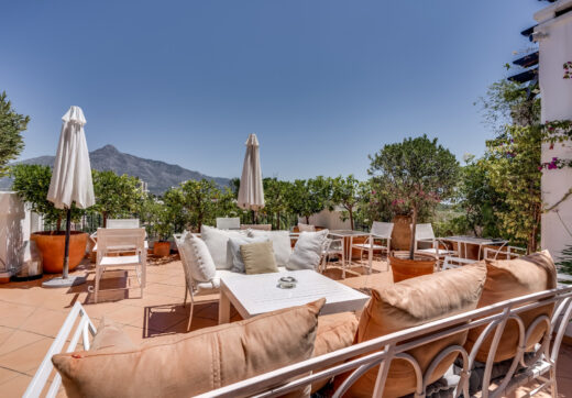 Incredible property with panoramic views!