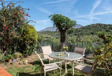 Elegant Coastal Living in Estepona – Corner Garden Apartment with Style &amp; Serenity in Costa Galera