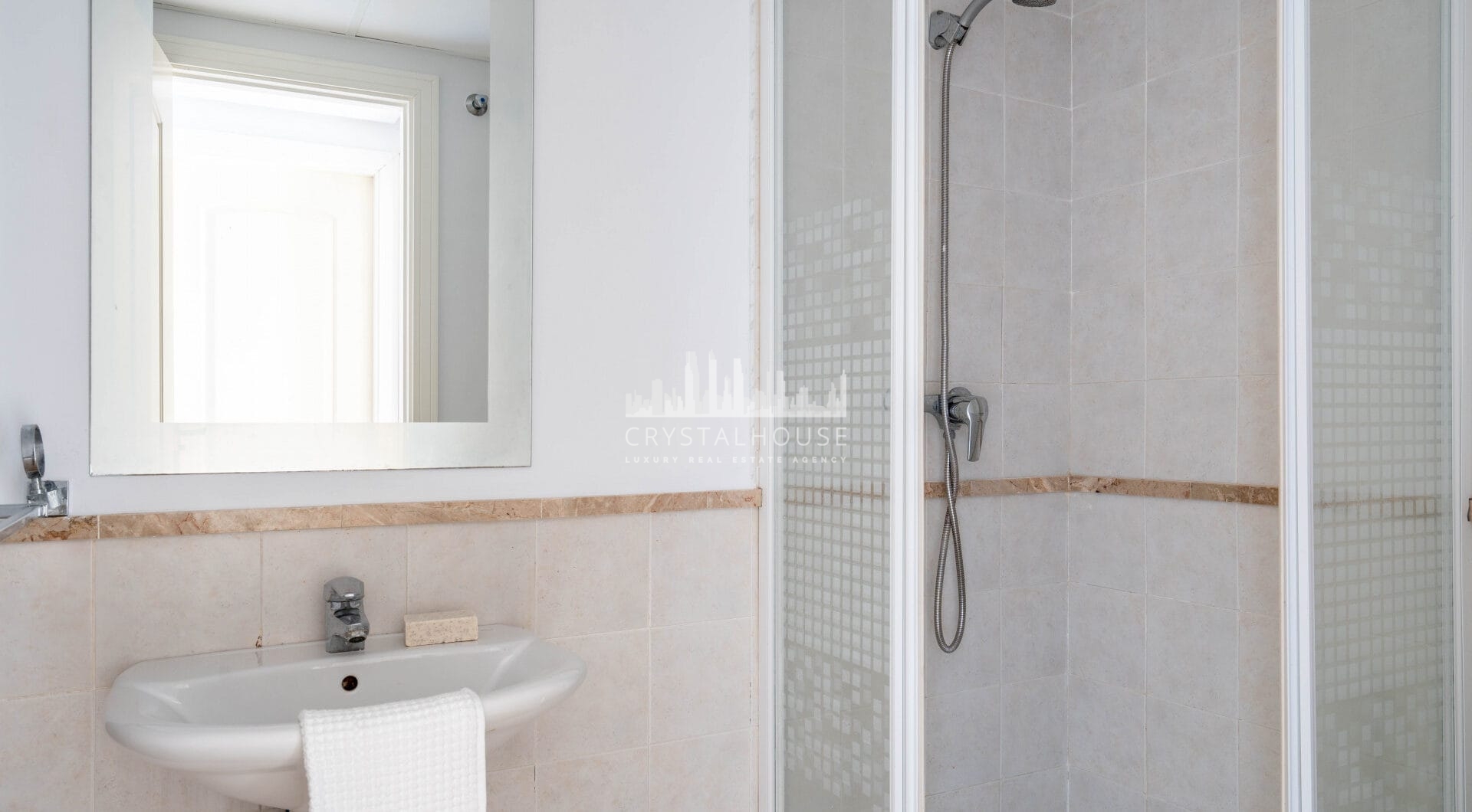 Elegant Coastal Living in Estepona – Corner Garden Apartment with Style &amp; Serenity in Costa Galera