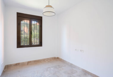 Elegant Coastal Living in Estepona – Corner Garden Apartment with Style &amp; Serenity in Costa Galera