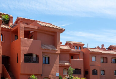 Elegant Coastal Living in Estepona – Corner Garden Apartment with Style &amp; Serenity in Costa Galera