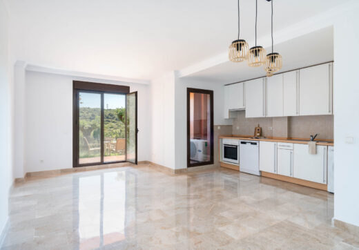 Elegant Coastal Living in Estepona – Corner Garden Apartment with Style &amp; Serenity in Costa Galera