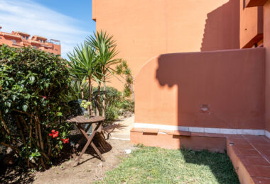Elegant Coastal Living in Estepona – Corner Garden Apartment with Style &amp; Serenity in Costa Galera