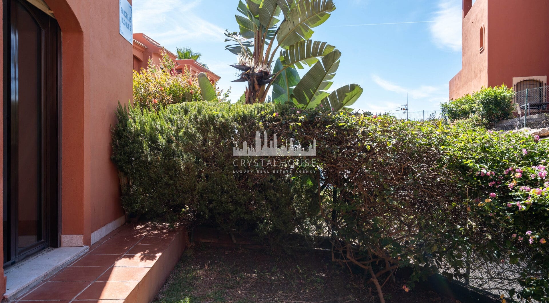 Elegant Coastal Living in Estepona – Corner Garden Apartment with Style &amp; Serenity in Costa Galera