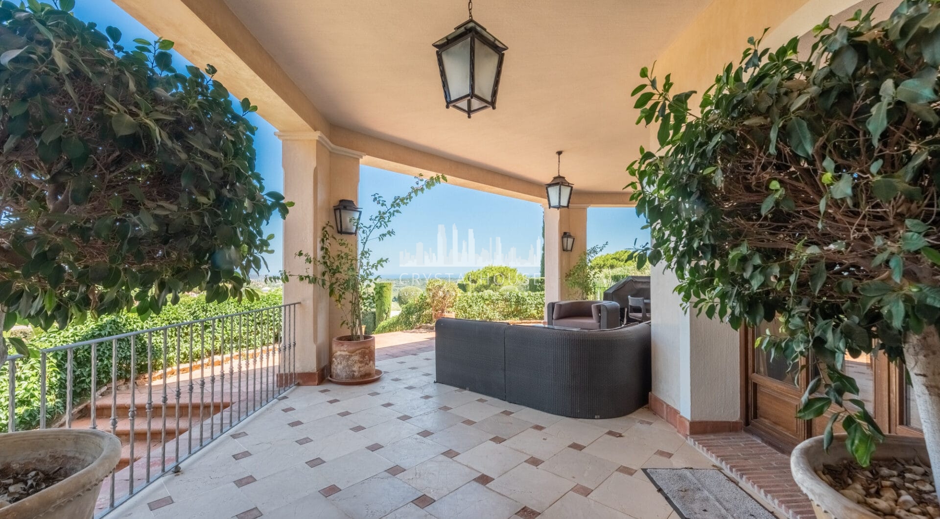 A superb villa built on an elevated site with outstanding panoramic views over golf courses to mountains and the sea.