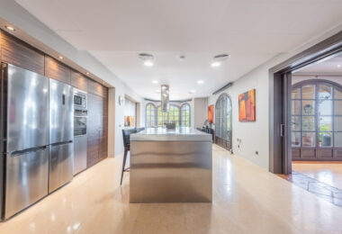 A superb villa built on an elevated site with outstanding panoramic views over golf courses to mountains and the sea.