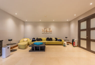 A superb villa built on an elevated site with outstanding panoramic views over golf courses to mountains and the sea.