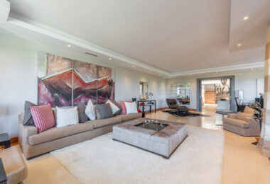 A superb villa built on an elevated site with outstanding panoramic views over golf courses to mountains and the sea.