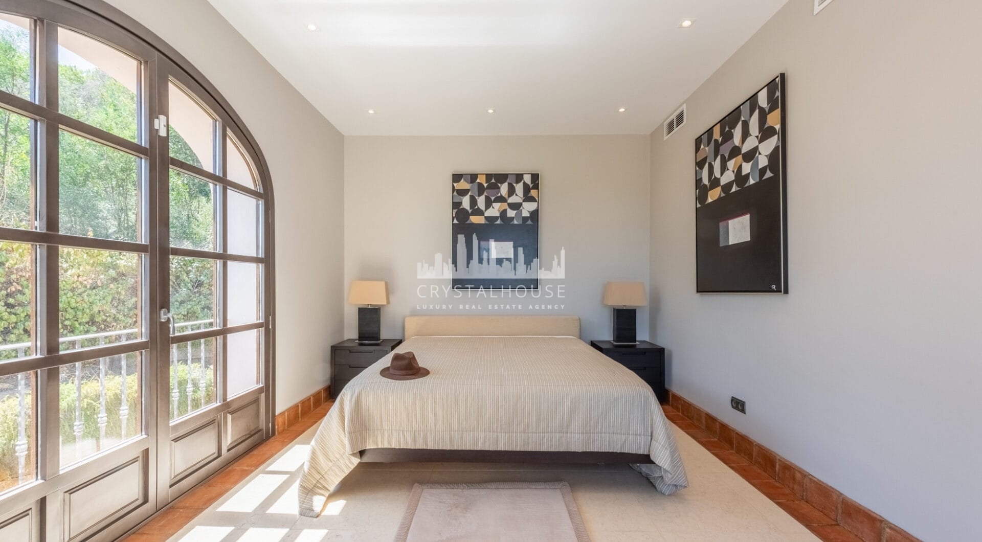 A superb villa built on an elevated site with outstanding panoramic views over golf courses to mountains and the sea.