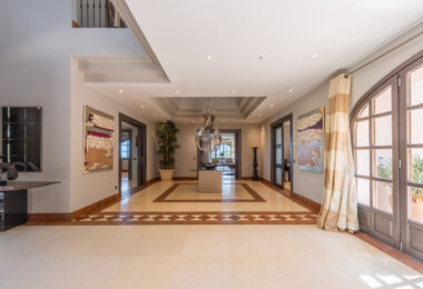 A superb villa built on an elevated site with outstanding panoramic views over golf courses to mountains and the sea.