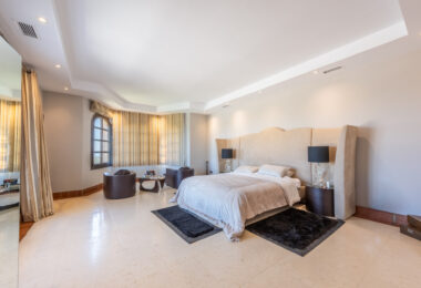 A superb villa built on an elevated site with outstanding panoramic views over golf courses to mountains and the sea.