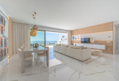 STUNNING CORNER MIDDLE FLOOR APARTMENT WITH PANORAMIC GOLF &amp; SEA VIEWS