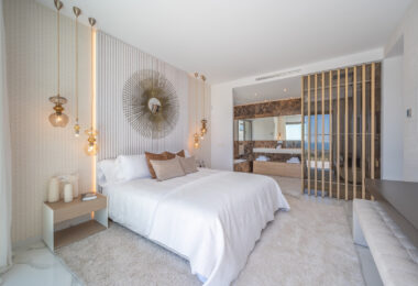 STUNNING CORNER MIDDLE FLOOR APARTMENT WITH PANORAMIC GOLF &amp; SEA VIEWS