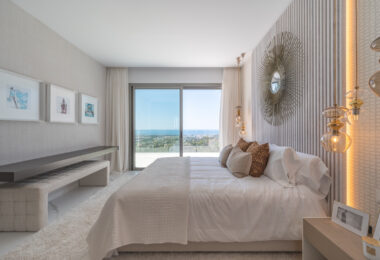 STUNNING CORNER MIDDLE FLOOR APARTMENT WITH PANORAMIC GOLF &amp; SEA VIEWS