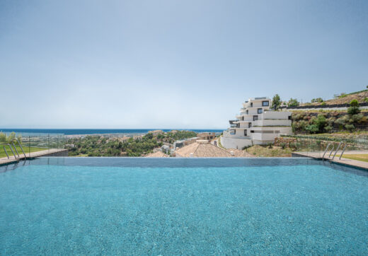 STUNNING CORNER MIDDLE FLOOR APARTMENT WITH PANORAMIC GOLF &amp; SEA VIEWS