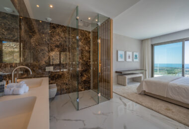 STUNNING CORNER MIDDLE FLOOR APARTMENT WITH PANORAMIC GOLF &amp; SEA VIEWS