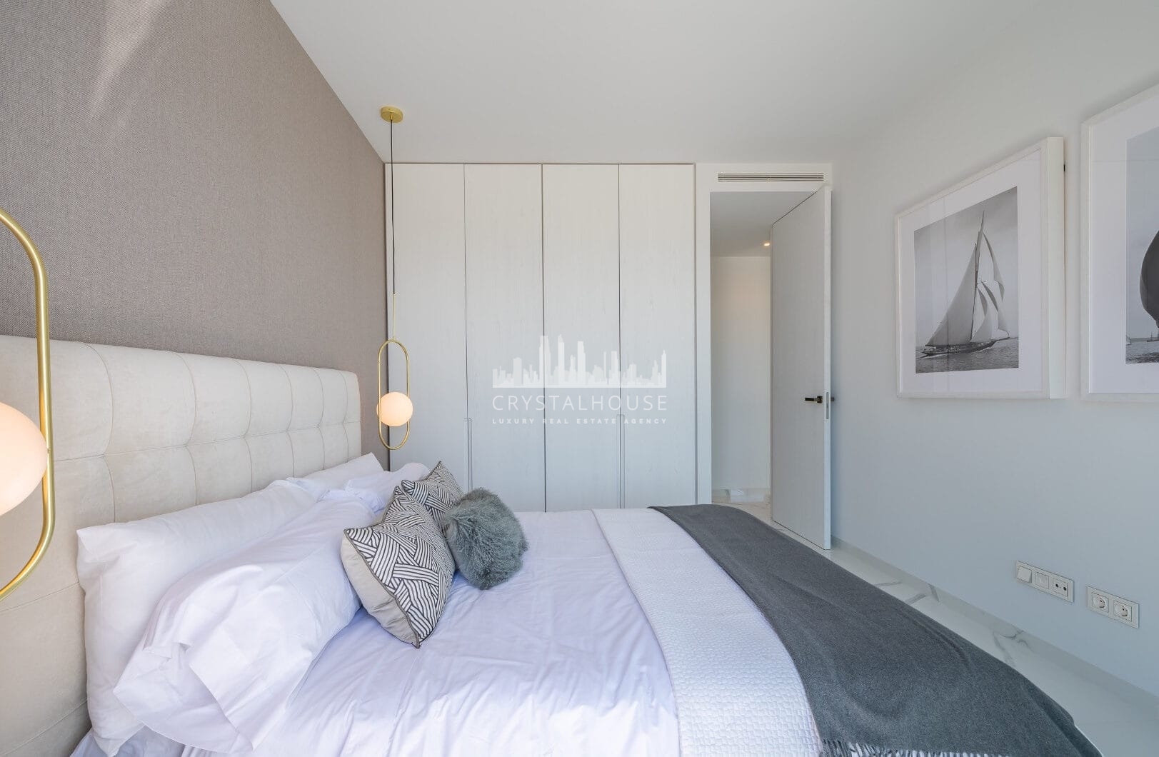 STUNNING CORNER MIDDLE FLOOR APARTMENT WITH PANORAMIC GOLF &amp; SEA VIEWS