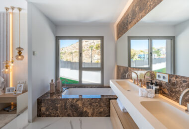 STUNNING CORNER MIDDLE FLOOR APARTMENT WITH PANORAMIC GOLF &amp; SEA VIEWS
