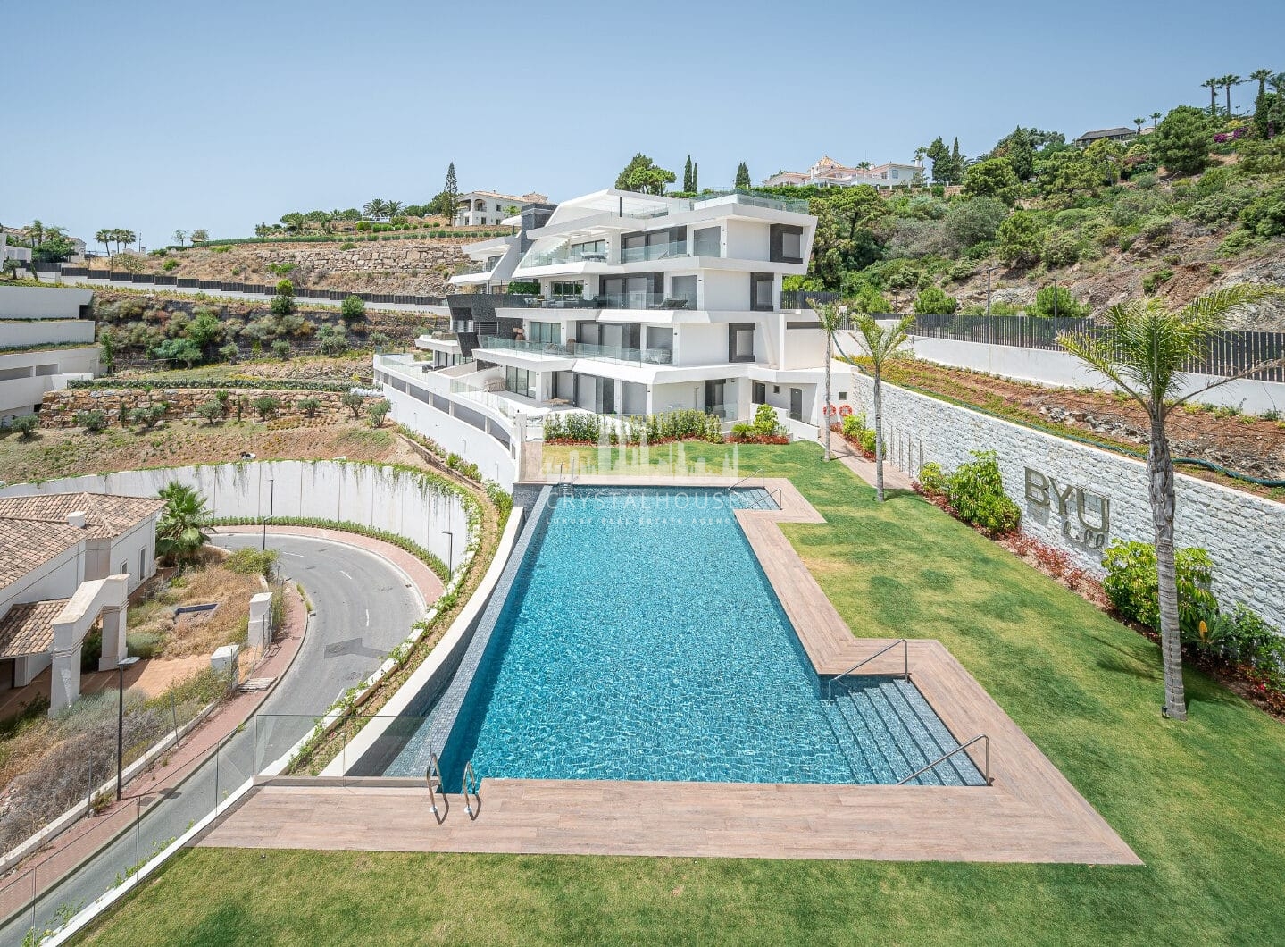 STUNNING CORNER MIDDLE FLOOR APARTMENT WITH PANORAMIC GOLF &amp; SEA VIEWS