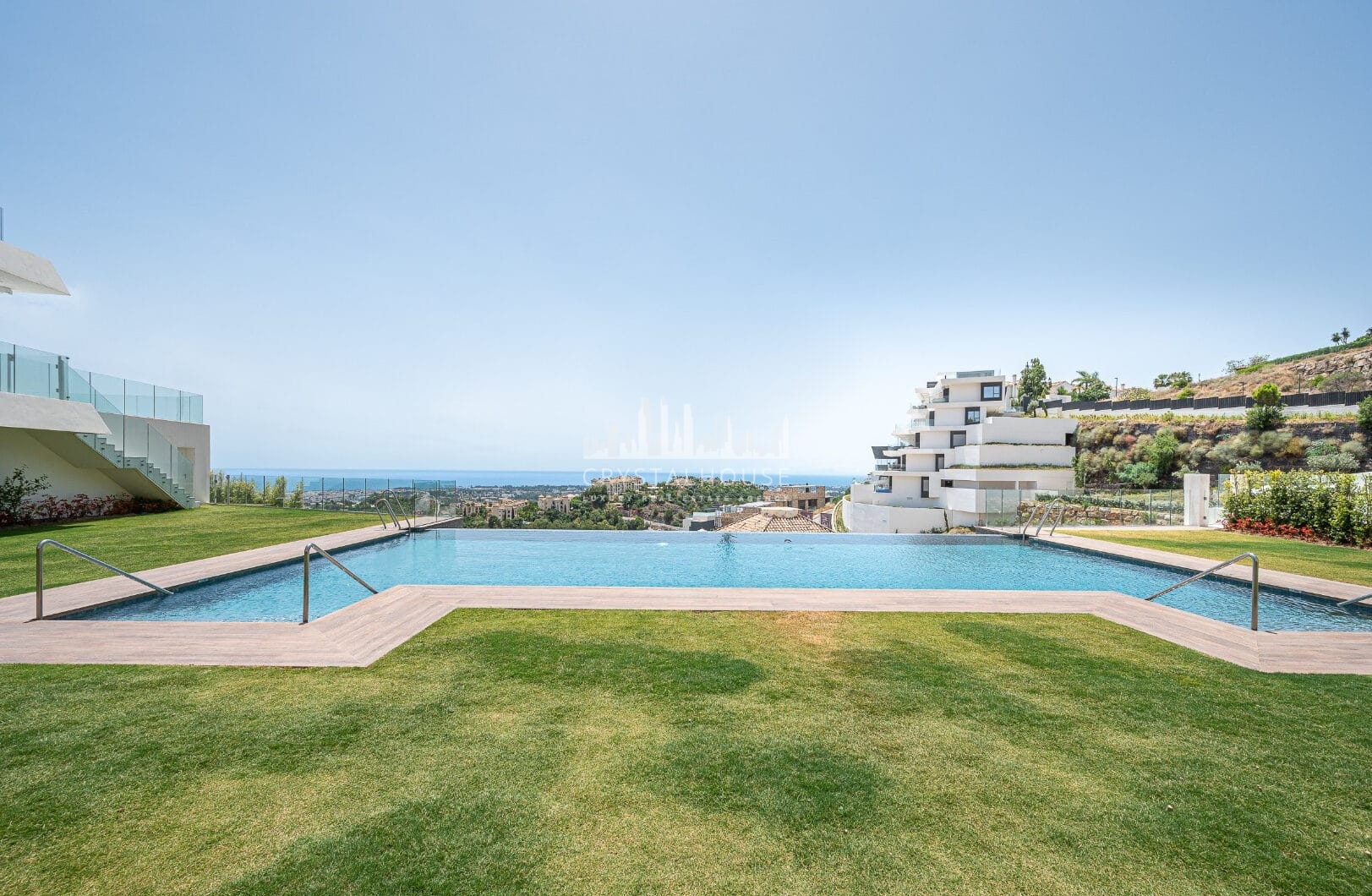 STUNNING CORNER MIDDLE FLOOR APARTMENT WITH PANORAMIC GOLF &amp; SEA VIEWS