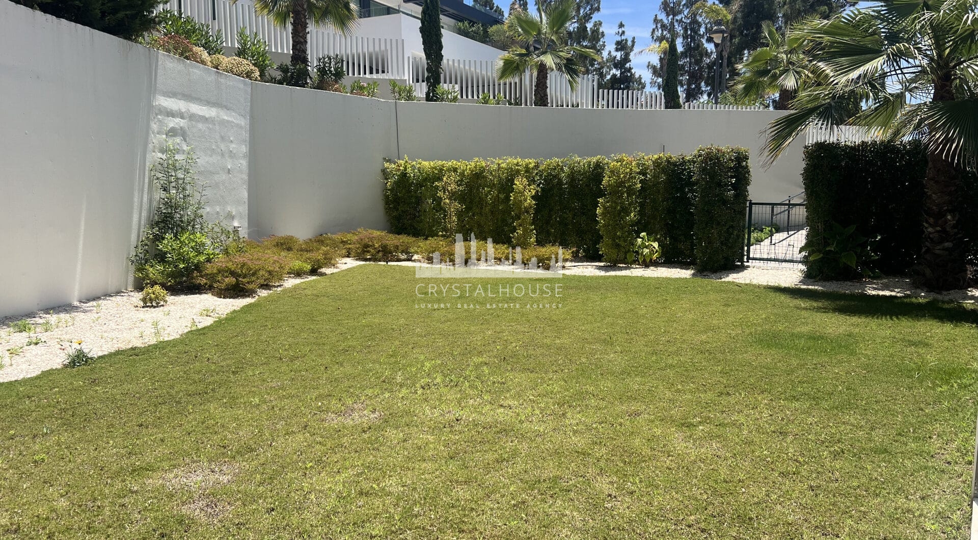 Elegant apartment with private garden and pool and sea views in  Artola - Cabopino -East Marbella