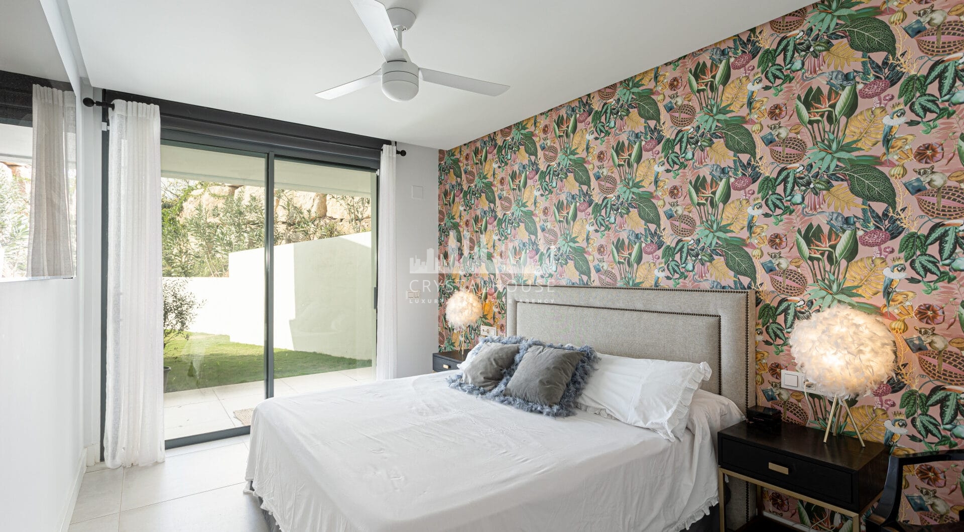 Elegant apartment with private garden and pool and sea views in  Artola - Cabopino -East Marbella