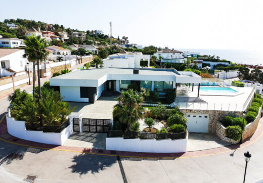 A VILLA THAT GRANTS YOU BOASTING RIGHTS