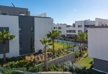 Brand New Modern Apartment with Top Amenities in Selwo Estepona