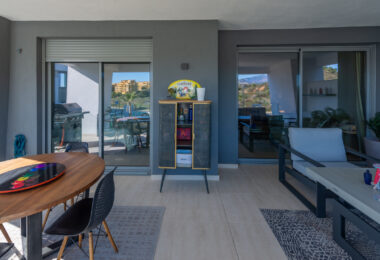 Brand New Modern Apartment with Top Amenities in Selwo Estepona
