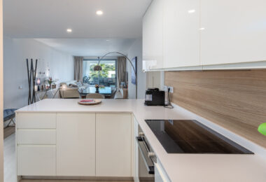 Brand New Modern Apartment with Top Amenities in Selwo Estepona
