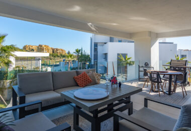 Brand New Modern Apartment with Top Amenities in Selwo Estepona