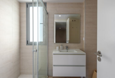 Brand New Modern Apartment with Top Amenities in Selwo Estepona