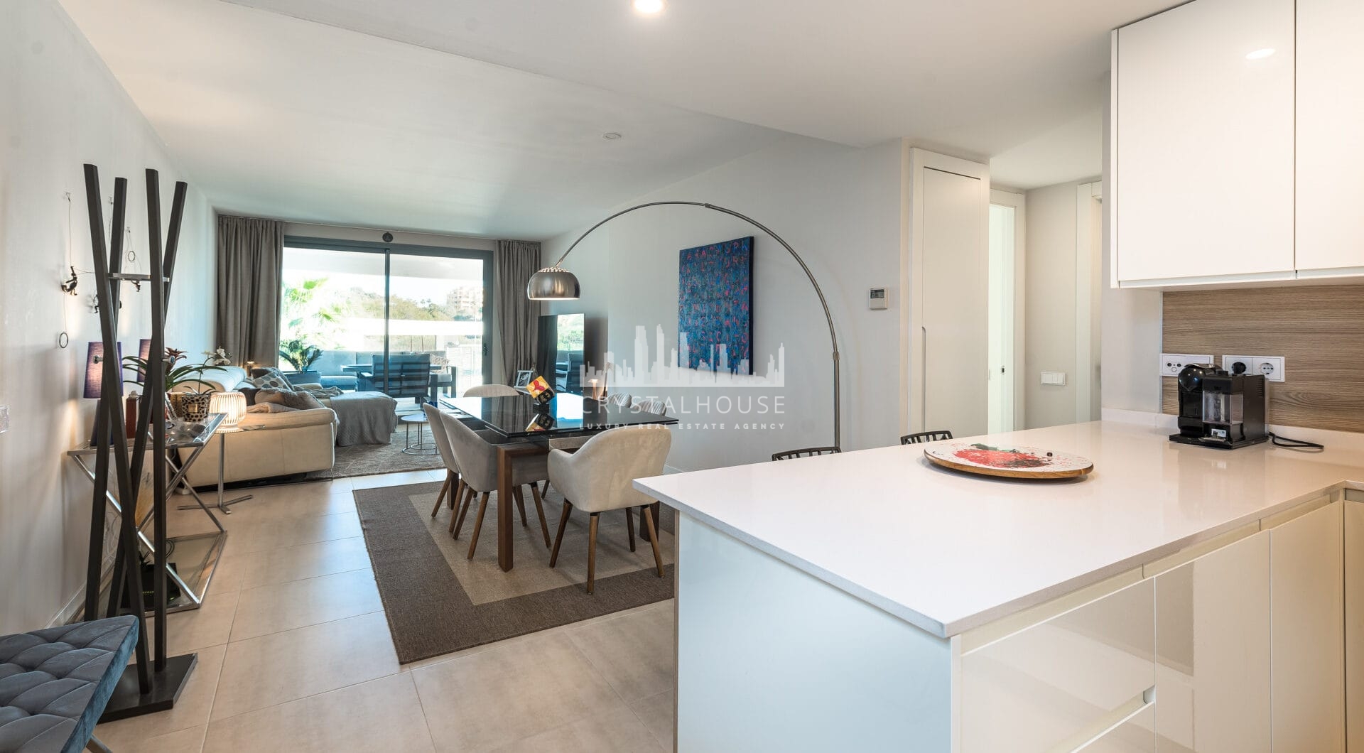 Brand New Modern Apartment with Top Amenities in Selwo Estepona