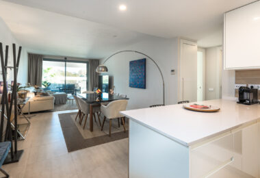 Brand New Modern Apartment with Top Amenities in Selwo Estepona