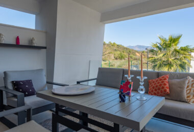 Brand New Modern Apartment with Top Amenities in Selwo Estepona