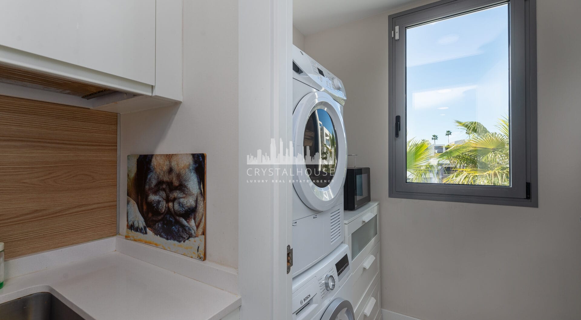 Brand New Modern Apartment with Top Amenities in Selwo Estepona