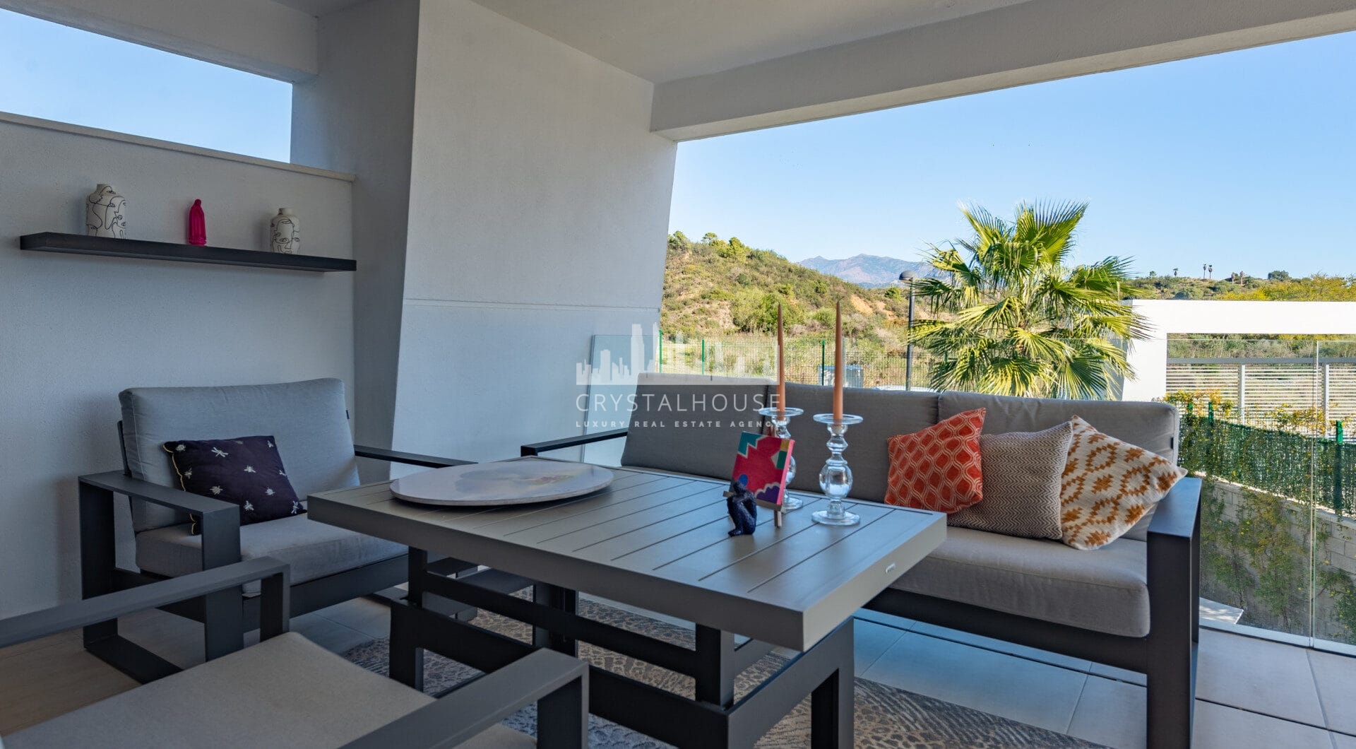 Brand New Modern Apartment with Top Amenities in Selwo Estepona