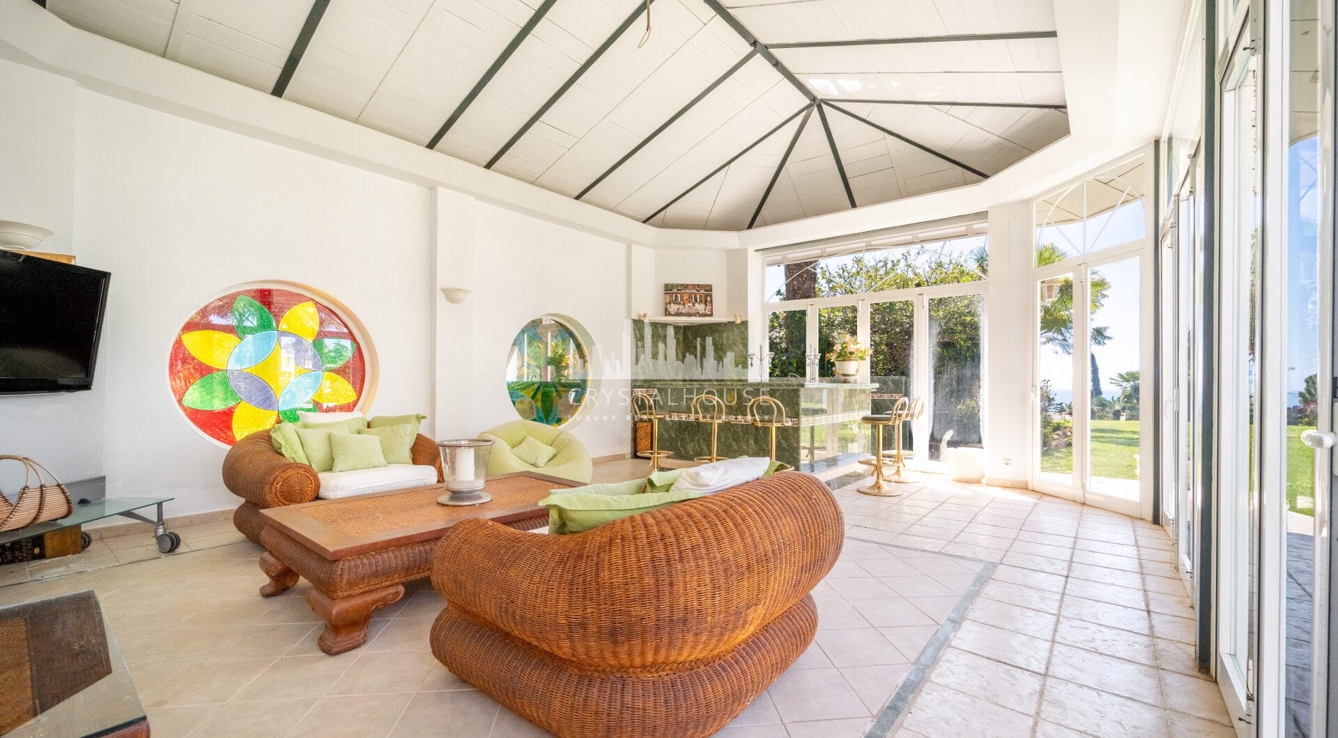Unique property with 3 villas and panoramic sea views in Cascada de Camoján