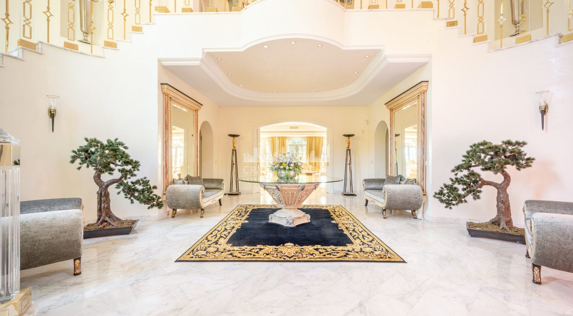 Unique property with 3 villas and panoramic sea views in Cascada de Camoján