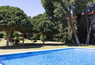 Townhouse with garden in the prime area of Nueva Andalucía