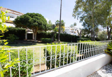 Townhouse with garden in the prime area of Nueva Andalucía