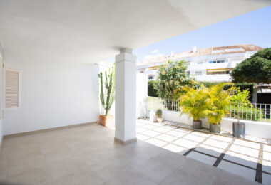 Townhouse with garden in the prime area of Nueva Andalucía