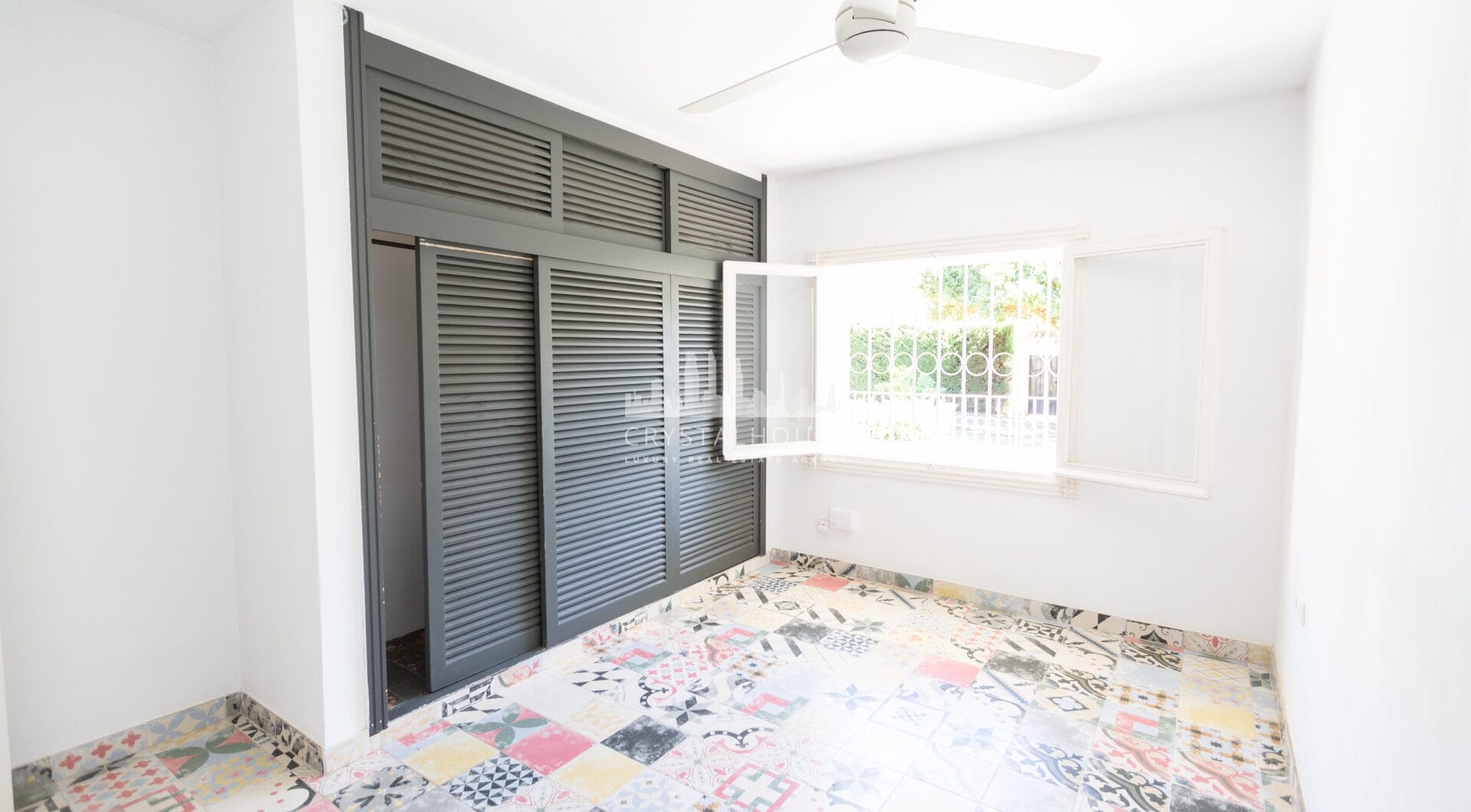Townhouse with garden in the prime area of Nueva Andalucía