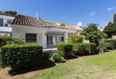 Townhouse with garden in the prime area of Nueva Andalucía