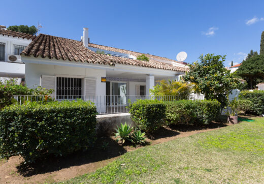 Townhouse with garden in the prime area of Nueva Andalucía
